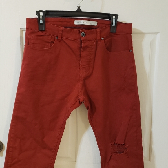 Zara Man Red Distressed Jeans - Picture 3 of 9